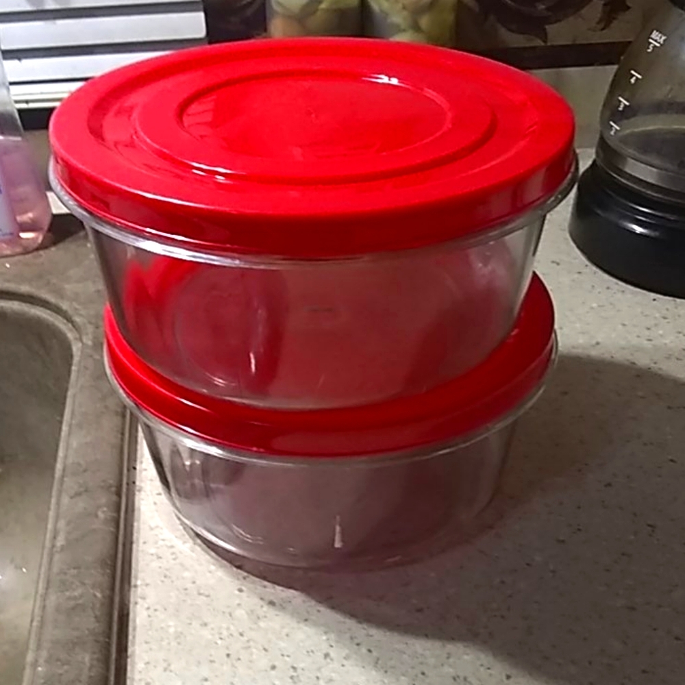 Set of two betty crocker containers
